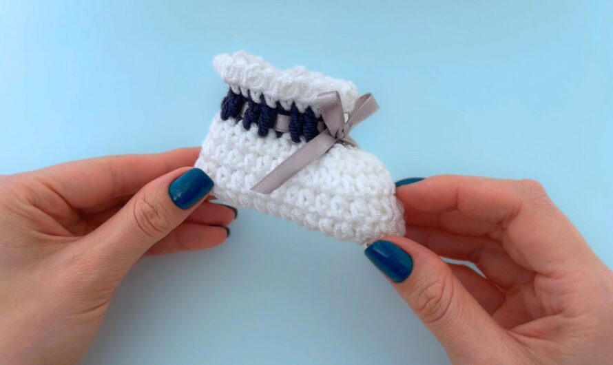 What a Beautiful Crochet Shoe – and Very Easy!